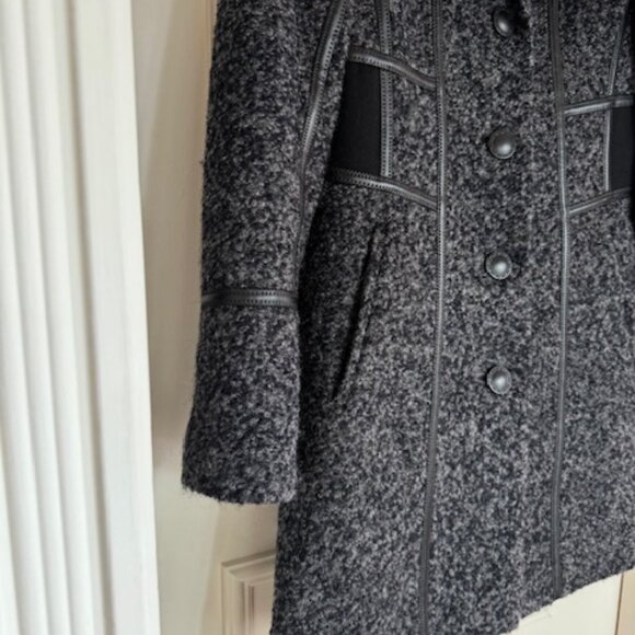 Elegant mid season coat - Picture 3 of 8